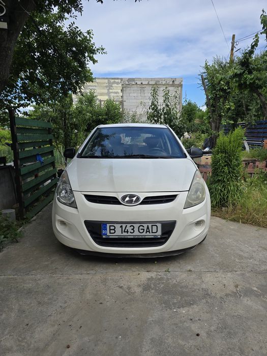 Hyundai  i20 2012