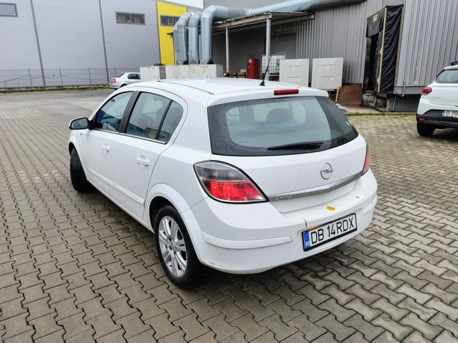 Opel Astra H  2009  1.6 benzina 116CP