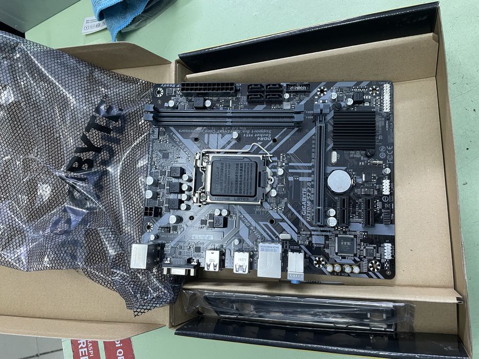 Материнская плата 1151V2 новая