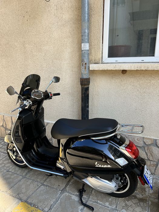 Скутер Vespa Super GTS 300