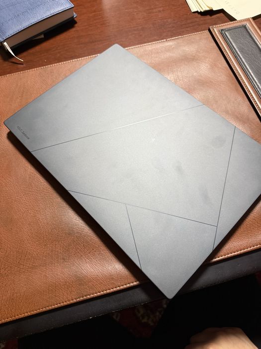 ASUS Zenbook 14X OLED UX3404VA почти новый