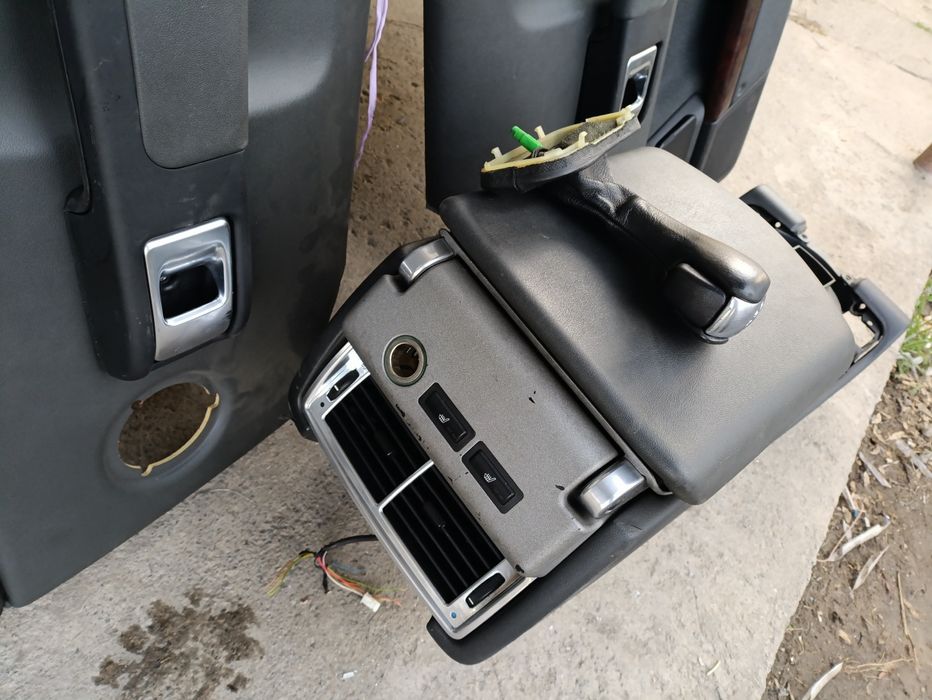 Чёрный салон на Range Rover