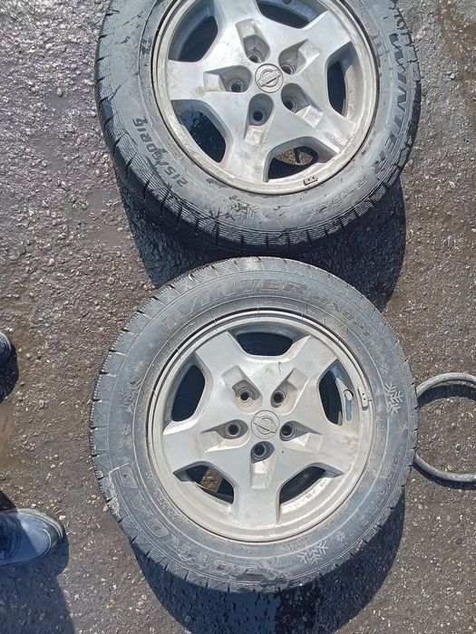 Шины с дисками в отличном состояние