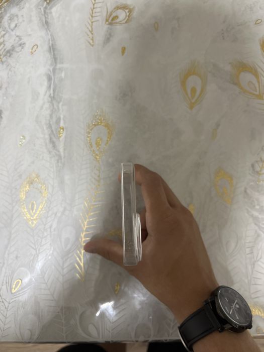 Продаю чехол на iphone 13 с MagSafe