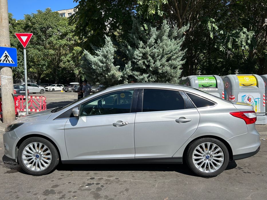 FORD Focus 2013 — imagine 3