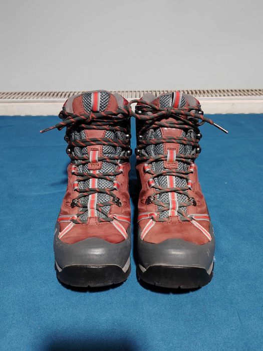 MILLET ghete de munte de damă, mr 39 1/3, interior 25 cm cu un defect