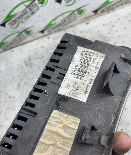 Ceasuri bord 5J0920 810B Skoda Fabia 6Y