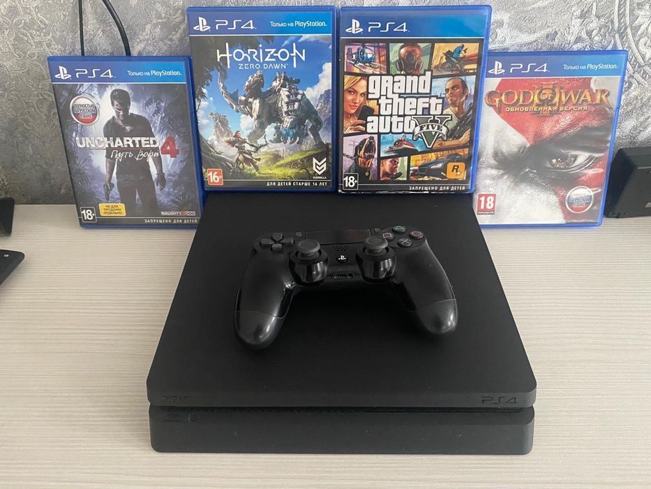 Sony playstation 4 slim