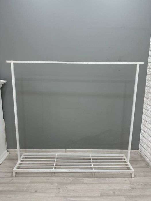 Вешалка для одежды. Рейлы. Торговое оборудование