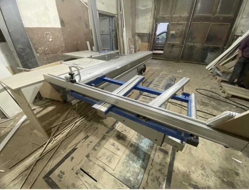 Раскрочный станок.