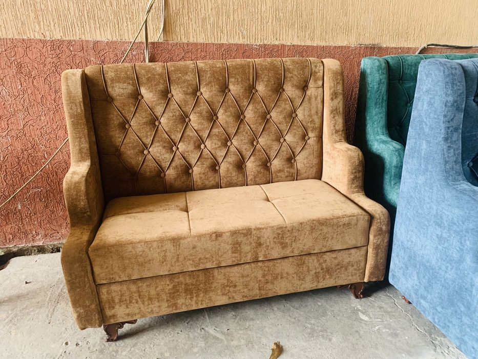 Диван. Диваны в кафе. диванчик