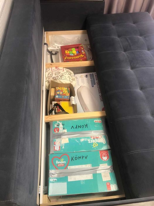 Canapea extensibila pentru living