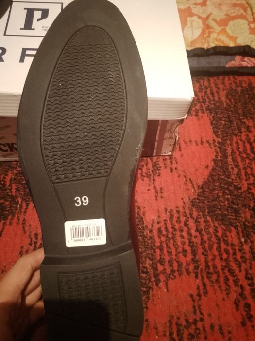 Erkaklar tuflisi Yangi kiyilmagam razmer 39