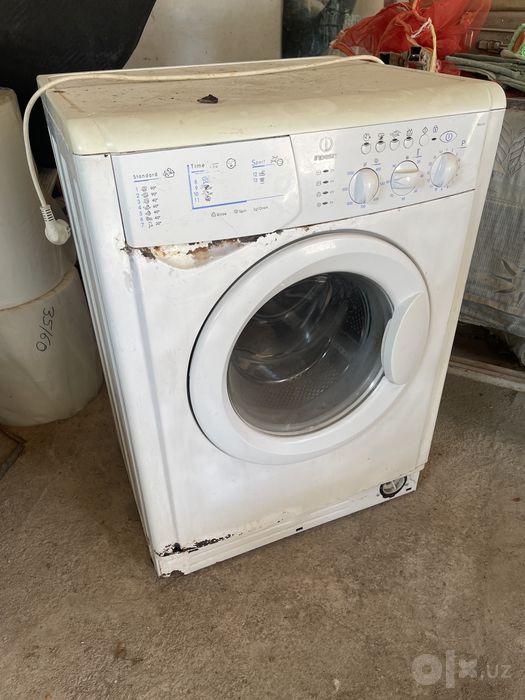 Стиральная машина Indesit
