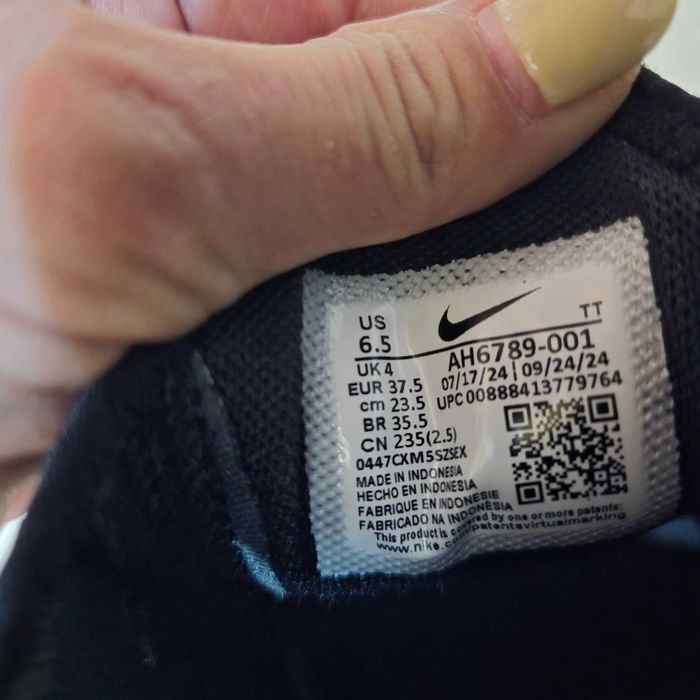 Маратонки Nike Air Max 270