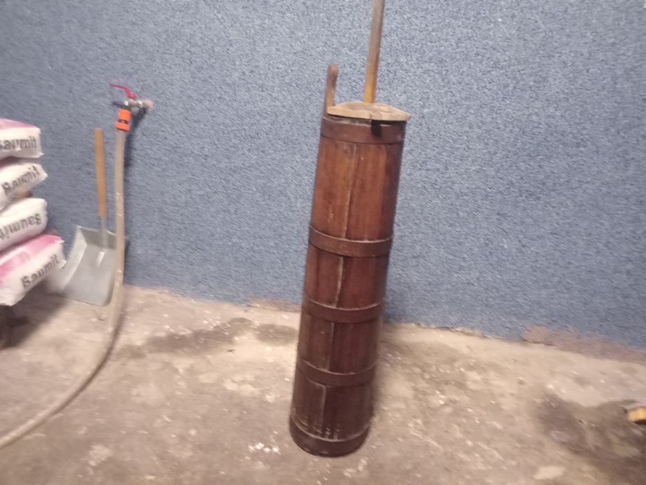 Буталка/бучка за добив на масло ретро