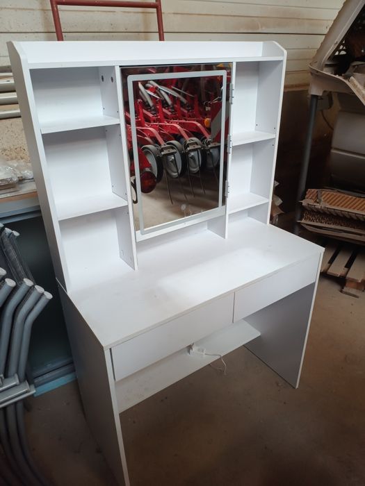 Măsuță/birou machiaj