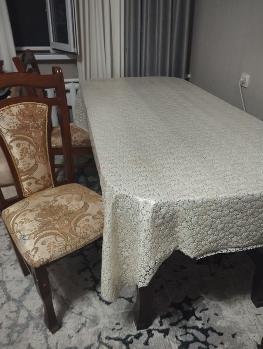 Продам стол со стульями