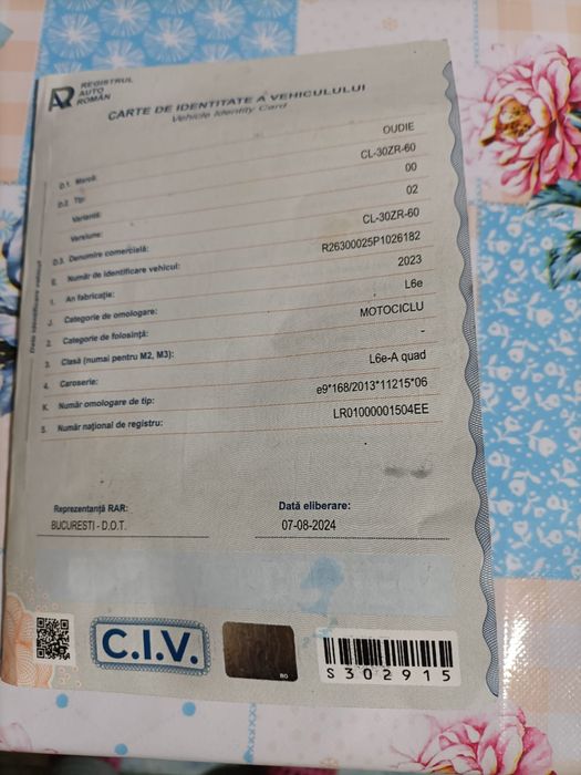 Triciclu electric,functional dar si pentru piese.