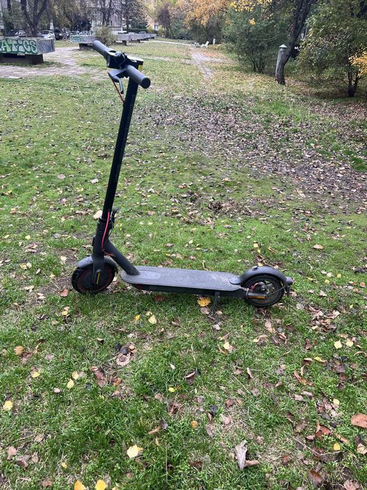 Електрическа тротинетка Xiaomi Mi Electric Scooter Pro 2