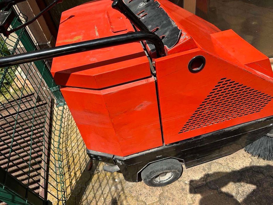 Почистваща машина