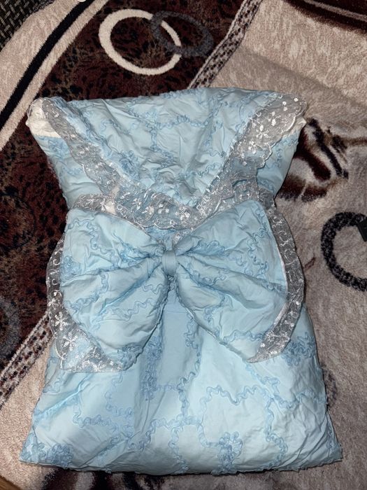 Продам конверт на выписку в отличном состоянии