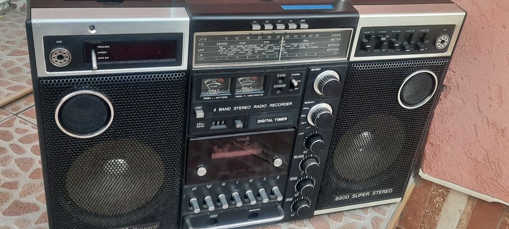 Радиокасетофон  Universum 8800 Senator