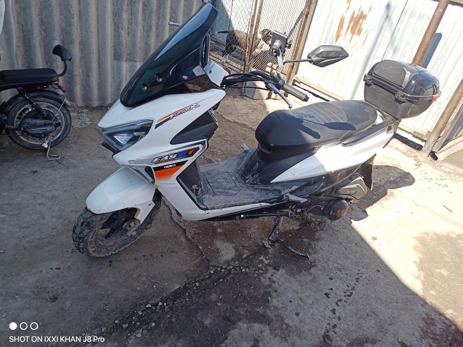 Продам Скутер Макси лия