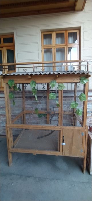 Qafas valer sotiladi