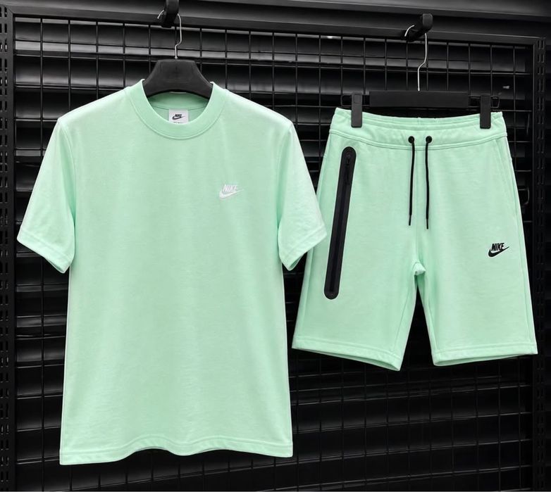 Летни Екипи Nike Tech Fleece / Jordan Къси Панталони и Тениска