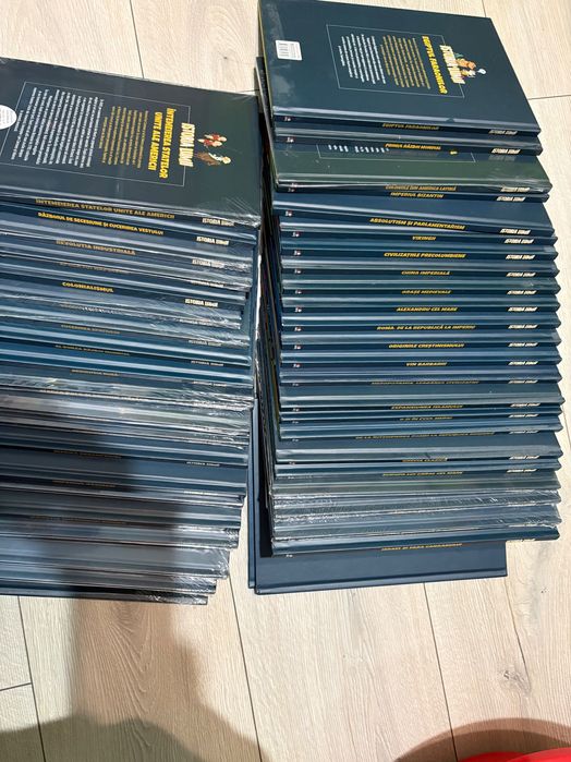 Vând colecția Istoria Lumii