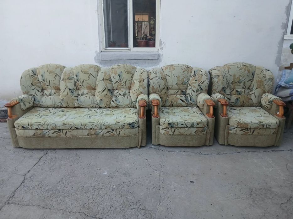 Диван с креслами