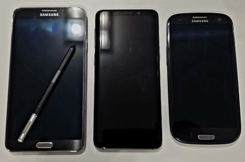 Galaxy S3, S9 и Note3 в комплект за части