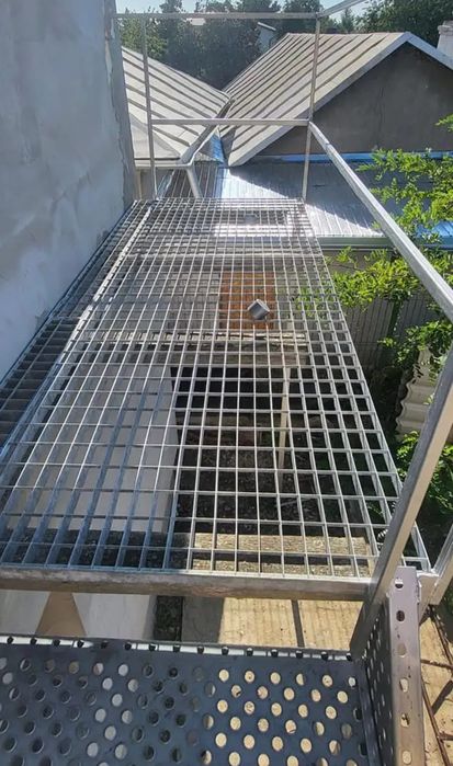 Scari metalice galvanizate la cele mai bun preturii