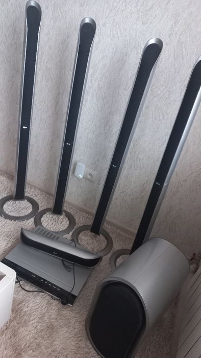 Продам колонки ,сабуфер  видеомагнетофон