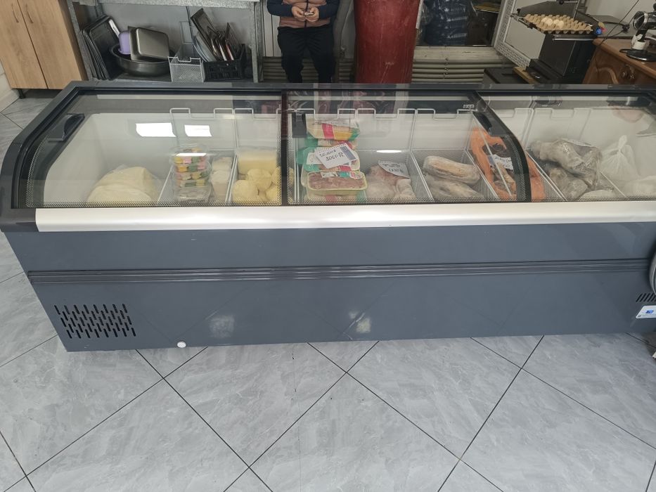 Морозильник витриный