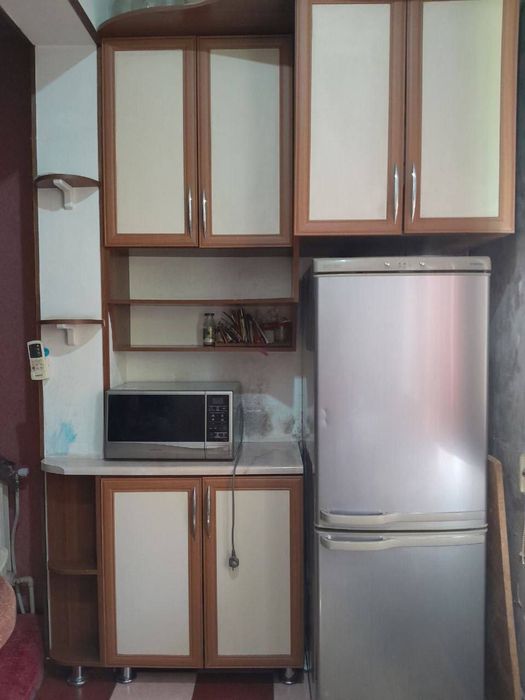 Чиланзар 3 Квартал Макро продам 2в3/3/3 балкон 1,5/3