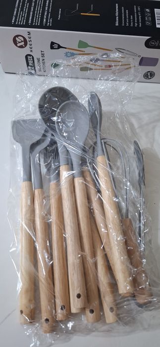 Набор кухонных принадлежностей 12 предметов