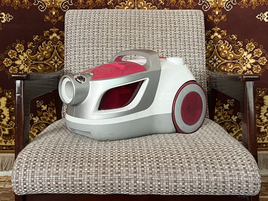 Пылесос Electrolux ZTI7610