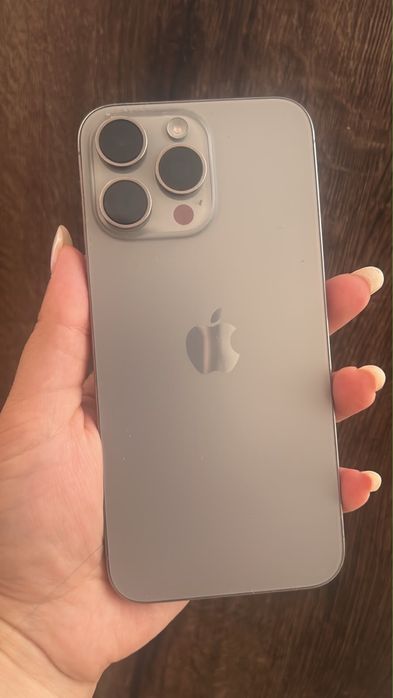Продам Iphone 15 pro max