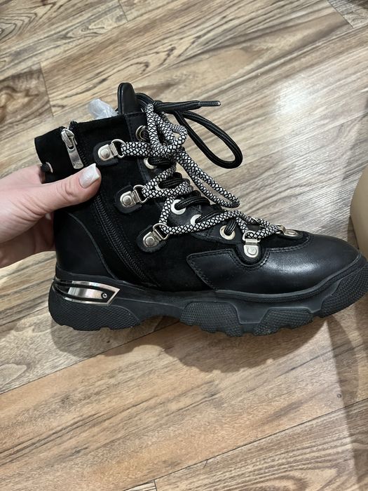 Женские кроссовки утепленные