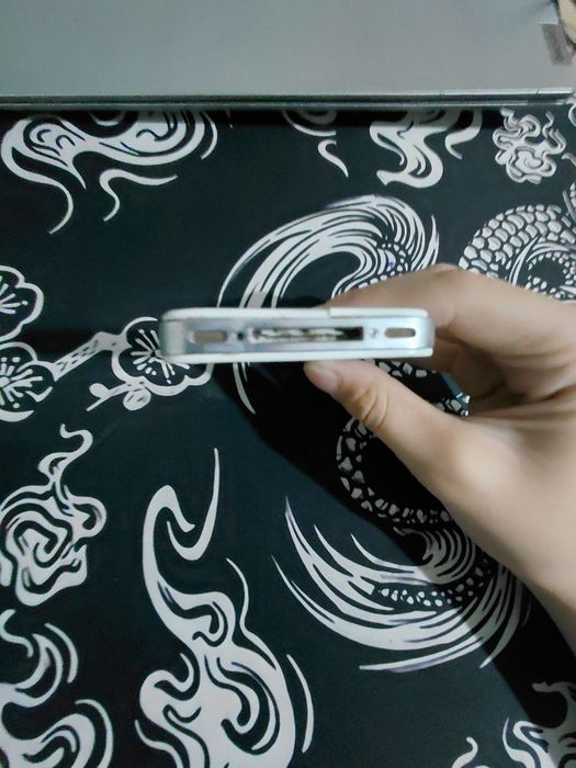 Iphone 4s заблокированный