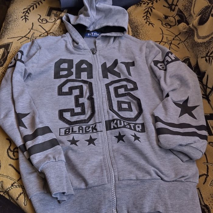 Детско комплектче, подходящ за 6-9г. момче