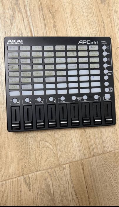 Un Akai mini apc