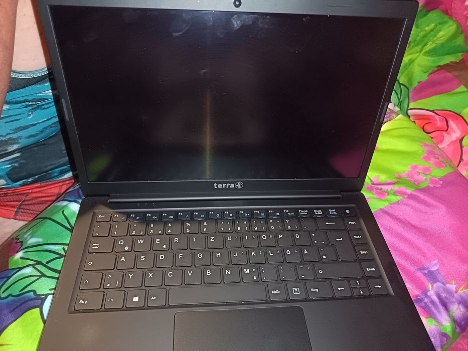 Tableta Samsung tab4 este funcțională  tableta tabE Samsung are mufa stricată tableta tabE și leptop tera hard ssd M2  leptopul nu are încărcător