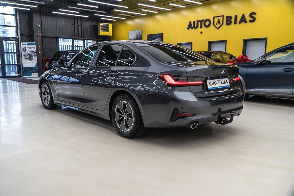 BMW Seria 3 2021 — imagine 5