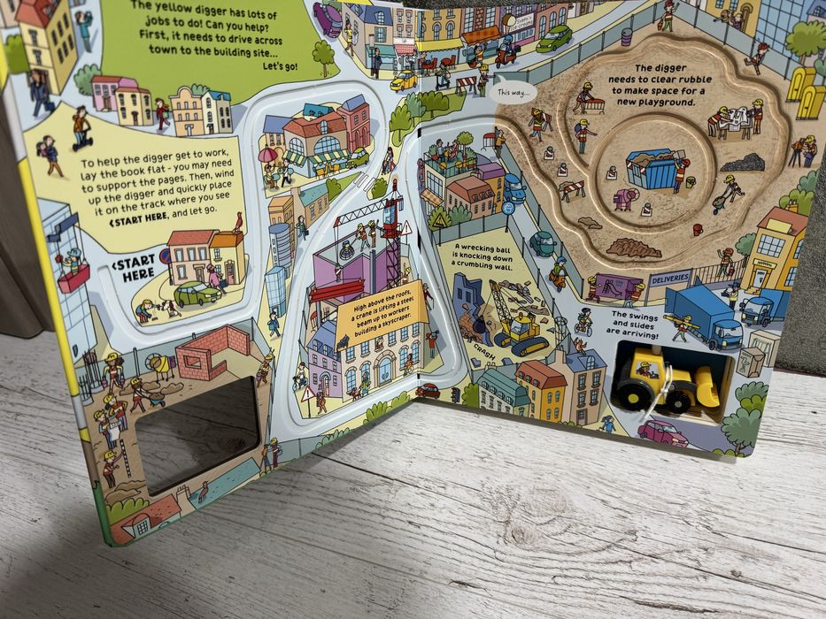 Usborne carte jucarie. Wind-up digger