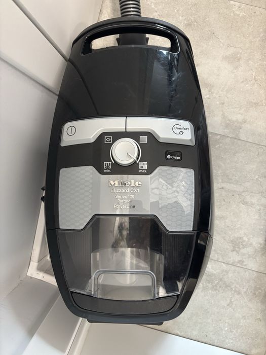 Miele CX1 Parquette PowerLine прахосмукачка