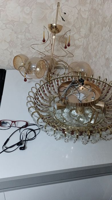 Люстры на зал спальню