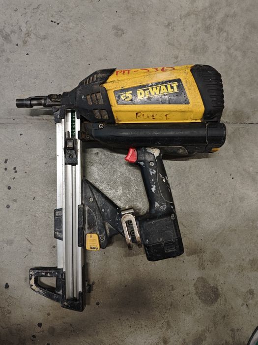 DeWalt пистолет такер за бетон и метал гипскартон i